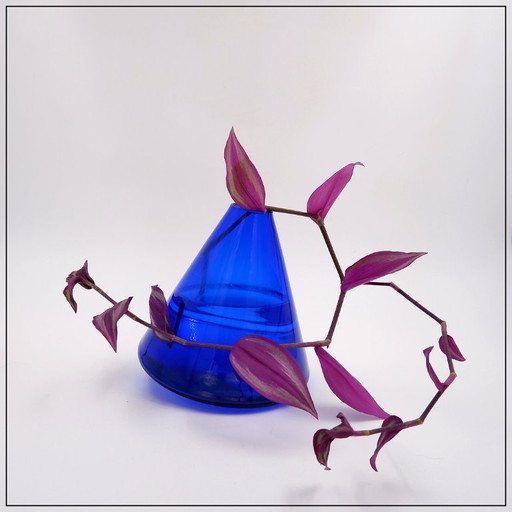 Cobalt blue glass spinning top vase - Salviati Murano