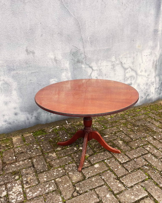 Image 1 of Klassischer runder Couchtisch/Wohnzimmertisch