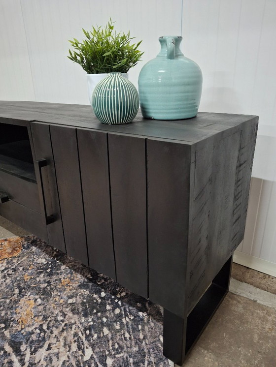 Image 1 of Mueble de TV de madera de mango con base de metal, nuevo