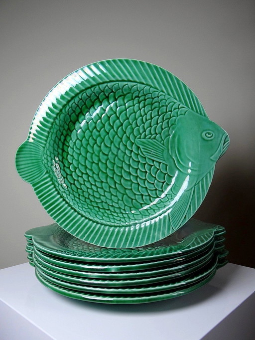 7 Ancient plates green fish barbotine from Sarreguemines