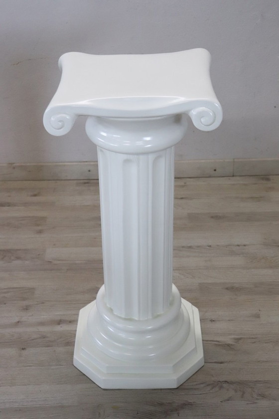Image 1 of Colonna in ceramica bianca di Bassano, Italia anni '80
