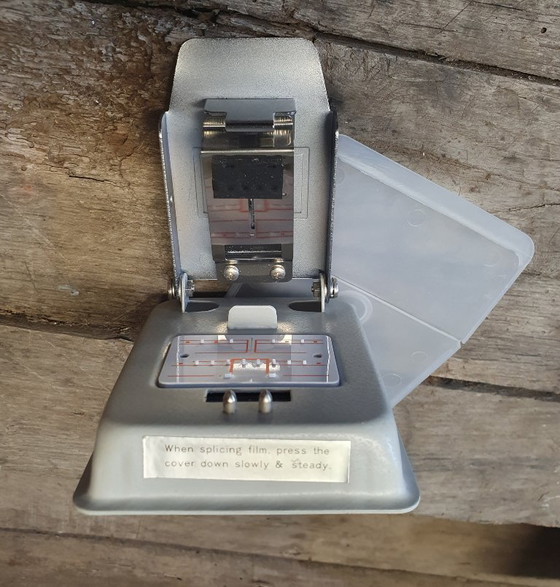 Image 1 of 2238 Minette Tape Splicer Super 8 Single 8 film with box