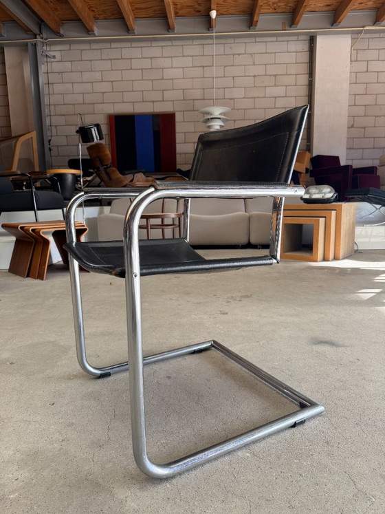 Matteo Grassi MG5 Cantilever chair (stock: 2) – Armchairs, Leather, Metal (photo 15 of 18)