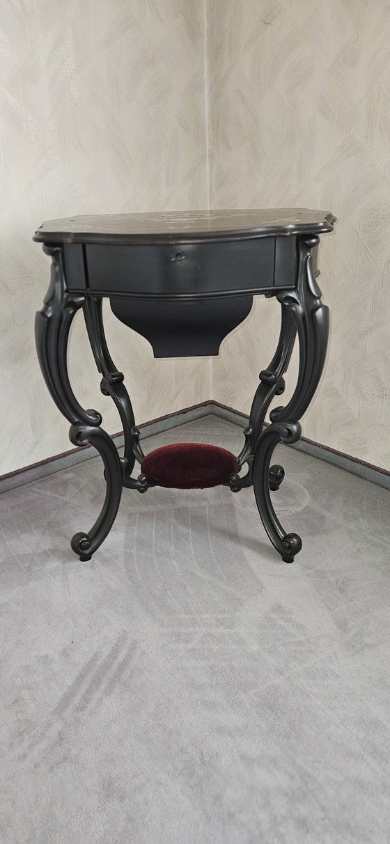 Image 1 of Tavolo da cucito antico