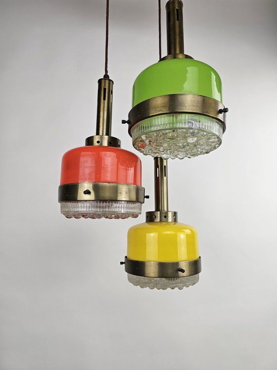Image 1 of Zeldzame Hanglamp uit Italië in 3 kleuren glas toegeschreven aan Stilnovo 