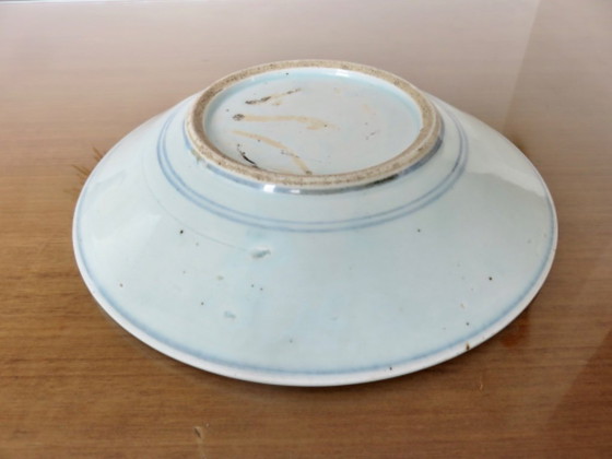 Image 1 of Ancien plat en porcelaine de Chine, dynastie Ming, Swatow, Zhangzhou, fin XVIIème