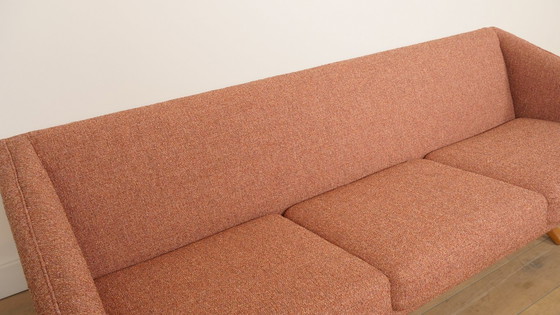 Image 1 of Vintage bank | 3-zits | Illum Wikkelsø | ML-90 | Roze | opnieuw gestoffeerd