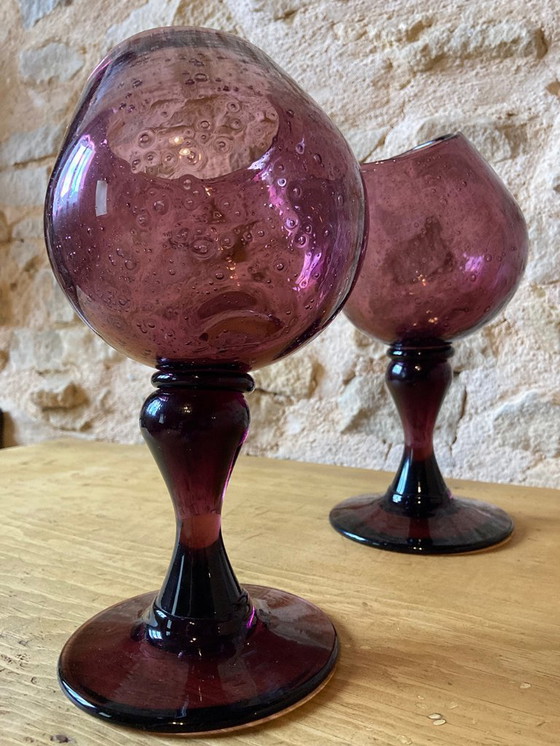 Image 1 of Par de cuencos de vidrio con burbujas de color púrpura