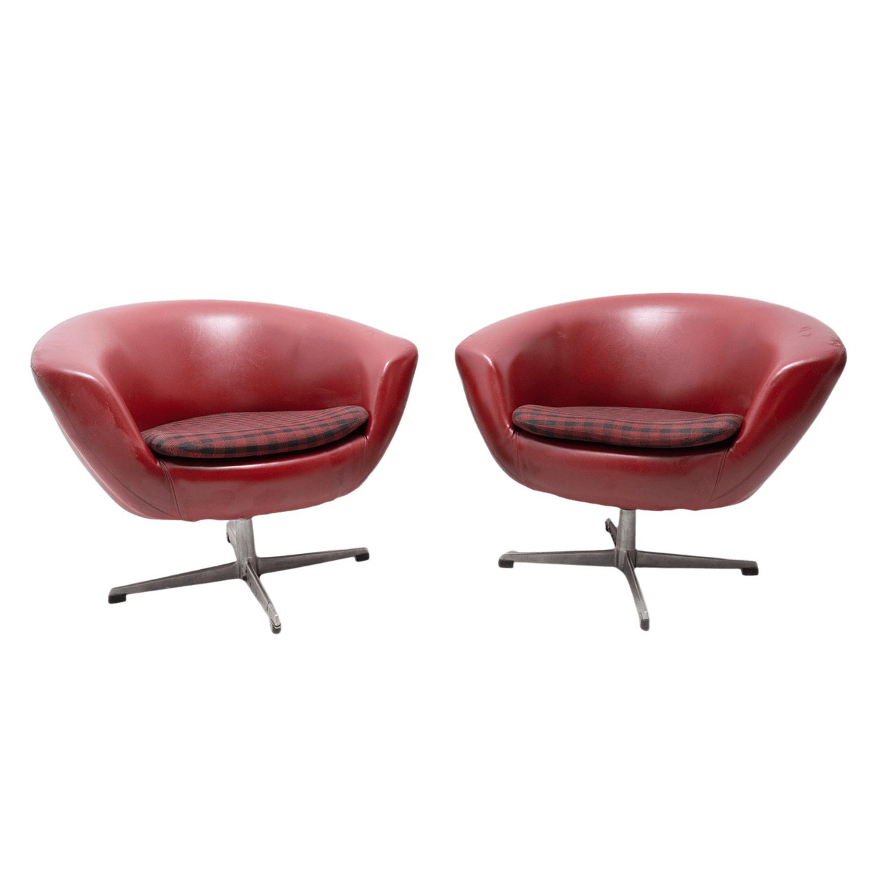 Paire de fauteuils pivotants rouges vintage de Drevotvar, 1978 | €840