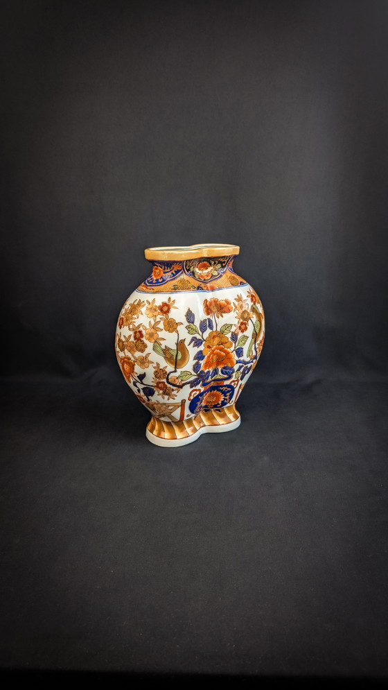 Image 1 of Vaso cinese in porcellana policroma stile Imari a forma di polibeo, inizio XX secolo