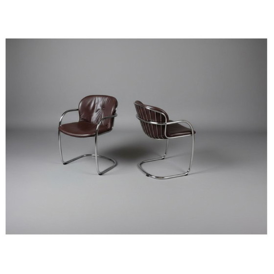 Image 1 of Eetkamerset van Gastone Rinaldi - tafel met chromen glazen blad en 4 Sabrina stoelen