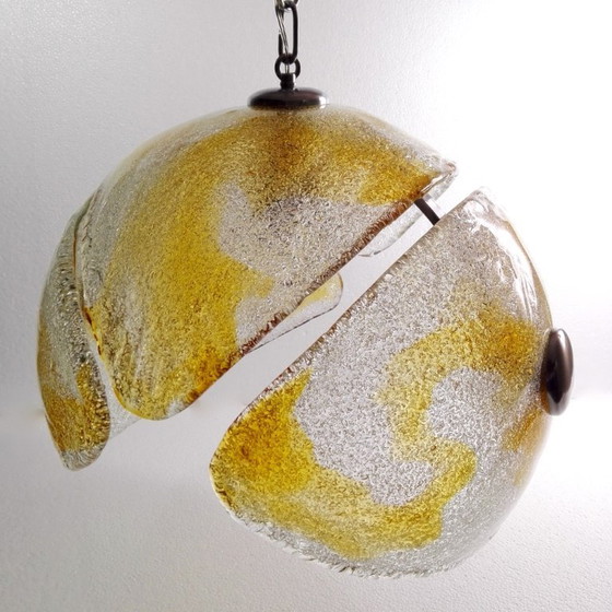 Image 1 of Rara lampada a sospensione in vetro soffiato a mano e cromo di Murano degli anni '60.