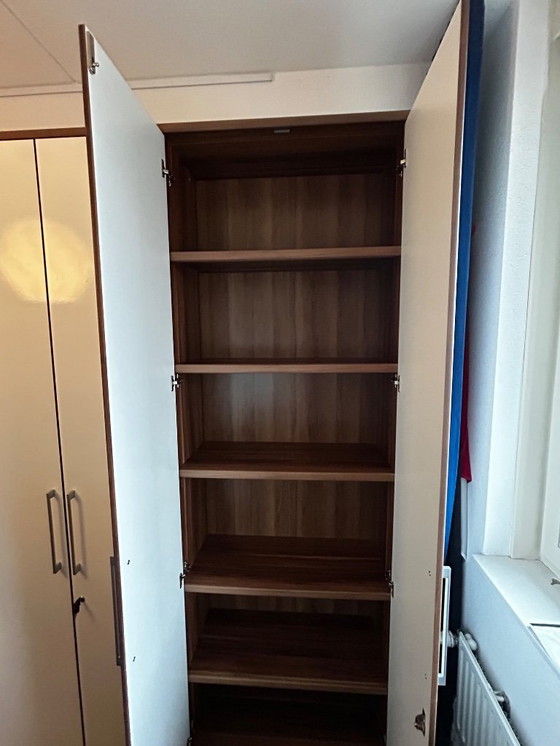 Image 1 of Zu verkaufen: 3 Aufbewahrungsschränke