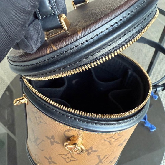 Image 1 of LOUISE VUITTON CANNES MONOGRAM REVERSE HANDTAS