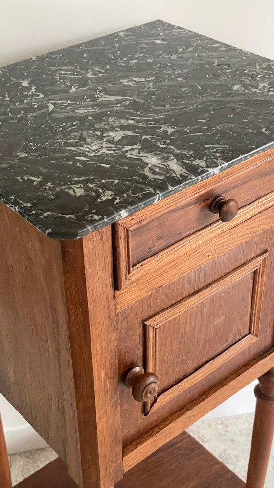 Image 1 of Antiker Nachttisch aus Holz und Marmor