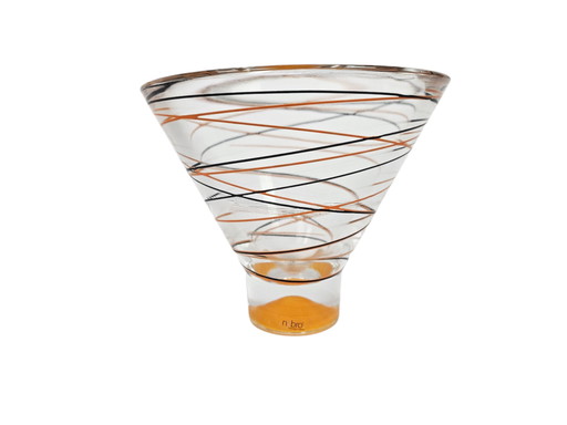 Nybro – Schweden – Handgefertigt – Pendelvase – Glas – Kristall – 1990er Jahre