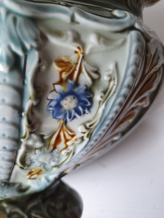 Image 1 of Antique Victorian majolica jardinière - ca 1900