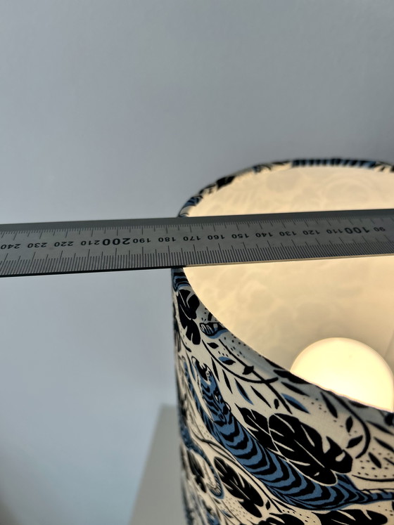 Image 1 of Dekorative Tischlampe - kabellos für Regal oder Sideboard 