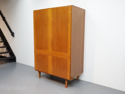 Vintage kledingkast 2 deurs Frantisêk Mezulanik