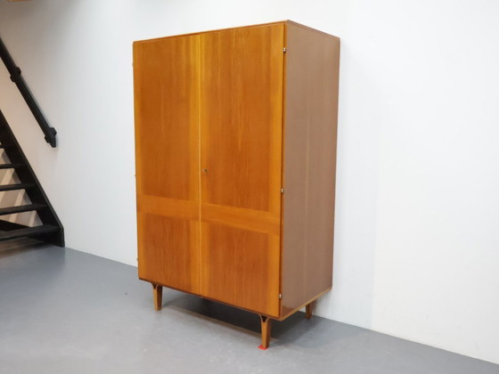 Image 1 of Vintage kledingkast 2 deurs Frantisêk Mezulanik
