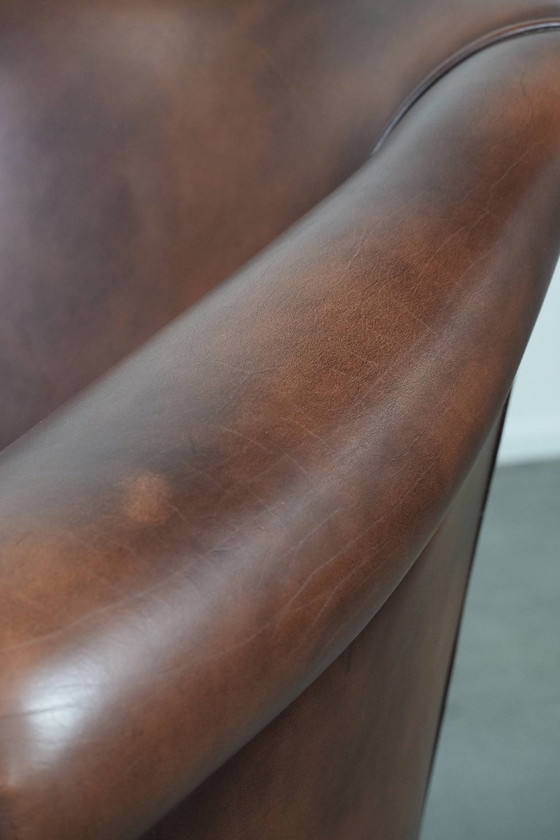 Image 1 of Luxuriöser Club-Sessel aus braunem Kuhfell mit korrekter Verarbeitung