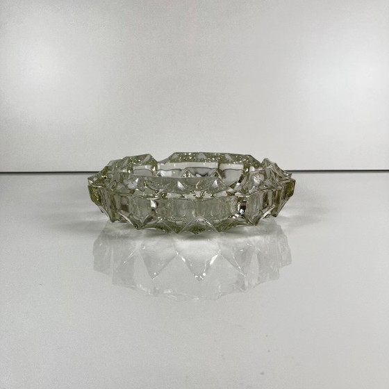 Image 1 of Grote geslepen kristallen asbak, 1960, Frankrijk
