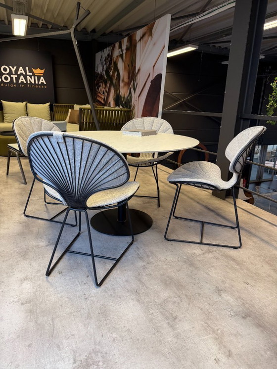 Image 1 of Royal Botania : Table Butler ø120 + 4 chaise de salle à manger Ostrea