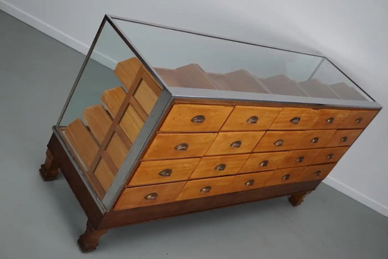 Image 1 of Vintage Engelse esdoorn en eiken haberdasherykast / toonbank, jaren 1930