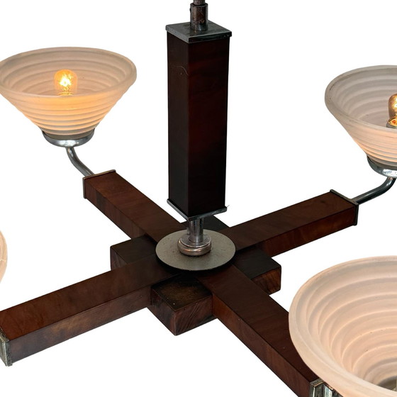 Image 1 of Lampadario Art Déco - Ca. 1930, Cecoslovacchia - Vetro satinato, impiallacciatura in noce e struttura in metallo cromato - 4 lam