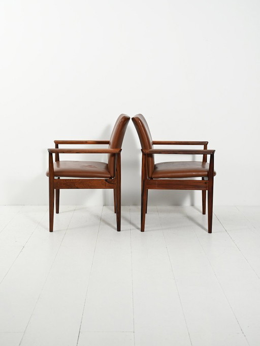 Pair of “Diplomat” armchairs by Finn Juhl