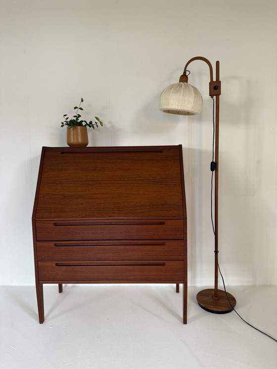 Image 1 of Lampada da terra vintage regolabile in teak, Domus '80