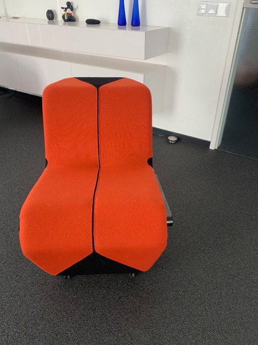 Silla ARTIFORT estilo "Memphis".