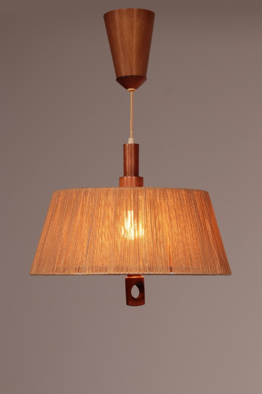 Anzeige Bild Vintage Temde Pendelleuchte mit Nussbaum und Raffia 1960S