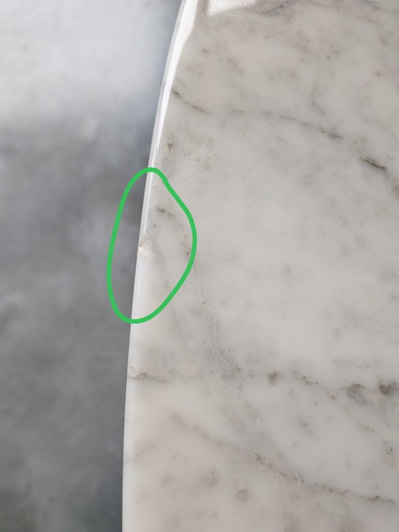 Knoll coffee table, designed by Eero Saarinen, white marble, Fiberglass, Mid Century Modern (photo 7 of 11)