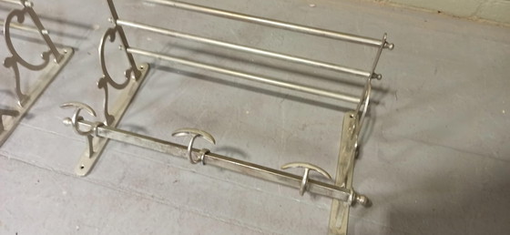 Image 1 of Art Deco Train Kleiderbügel