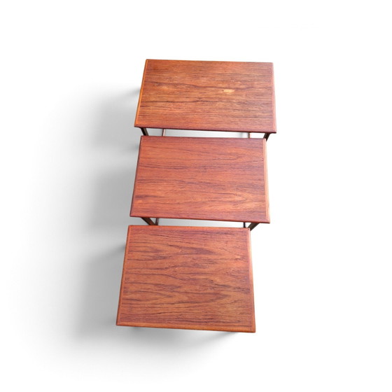 3 ineinander passende Beistelltische dänisches Design Teak 60er/70er Jahre – Holz (photo 4 of 5)