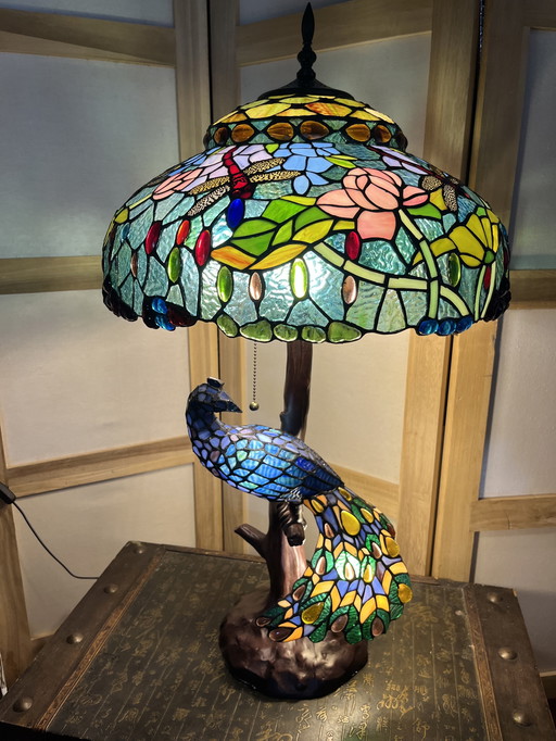 Lampe de style Tiffany en forme de paon