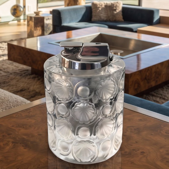 1970s Lalique Crystal "Tokyo" Table Lighter Signed. Made in France, Decorative Objects, Transparent (photo 3 of 10)