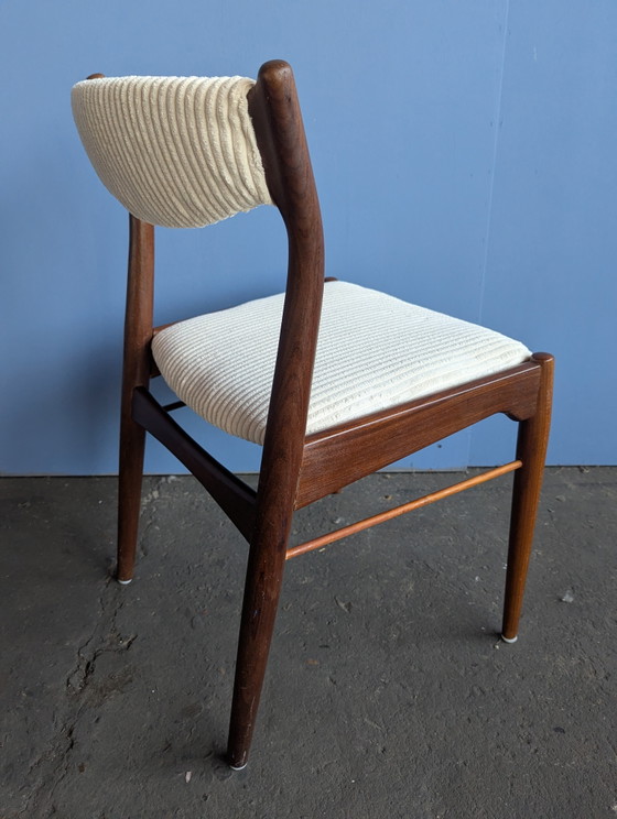 Image 1 of Midcentury Deense teak stoel- nieuwe boucle stof