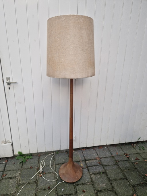 Lampada da terra in teak Lisbeth Brams