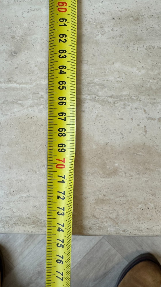 Image 1 of Mesa de travertino en forma de lágrima