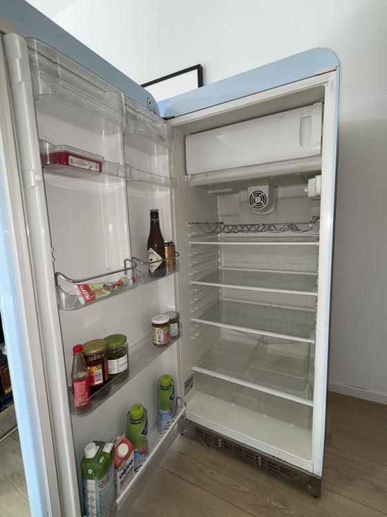 Image 1 of Frigorifero SMEG Fab28, colore azzurro pastello.