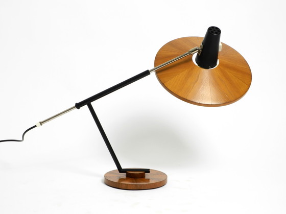 Image 1 of Lampe de table moderne Mid Century par George Frydman pour Temde avec placage de teck en très bon état