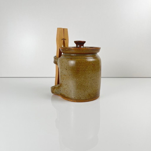 Einmachglas aus Steingut mit Zange
