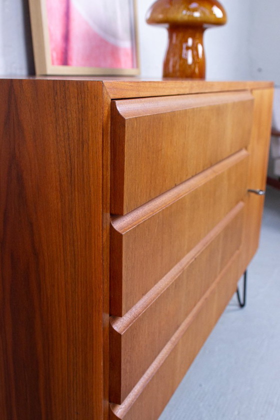 Image 1 of Cassettiera/credenza vintage in teak, stile danese, metà del secolo scorso, anni '60.