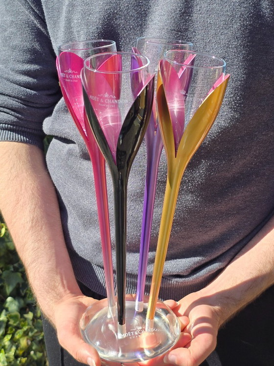 Image 1 of Champagne flutes in houders Moët & Chandon