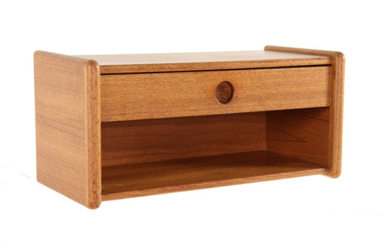 Image 1 of Kai Kristiansen per Vildbjerg pensile credenza piccolo mobiletto vintage danese