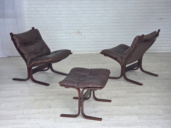 Image 1 of Design norvégien des années 1970 par Ingmar Relling, modèle « Siesta », ensemble de 2 chaises avec repose-pieds