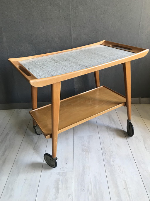Chariot de service vintage en opale