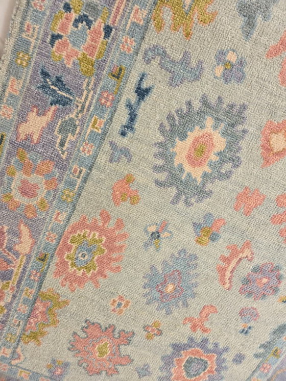 Image 1 of Alfombra nueva de lana neozelandesa anudada a mano - Estampado floral gris - 183x122cm